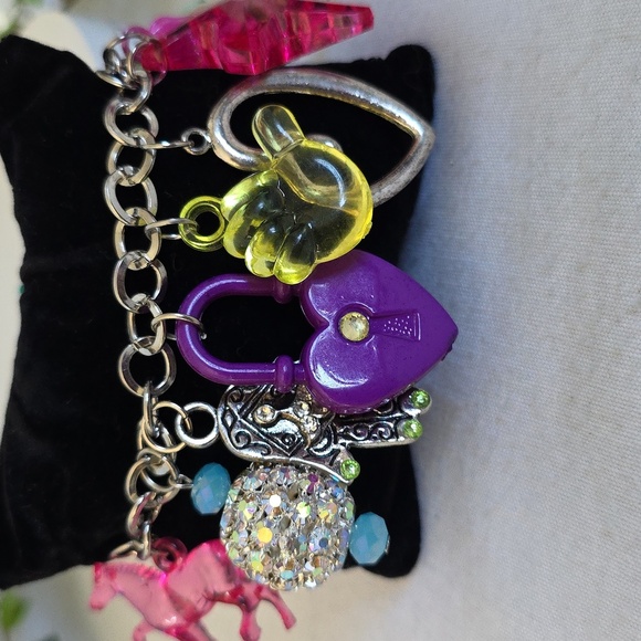 Vintage 80s Charm Bracelet - Picture 11 of 12